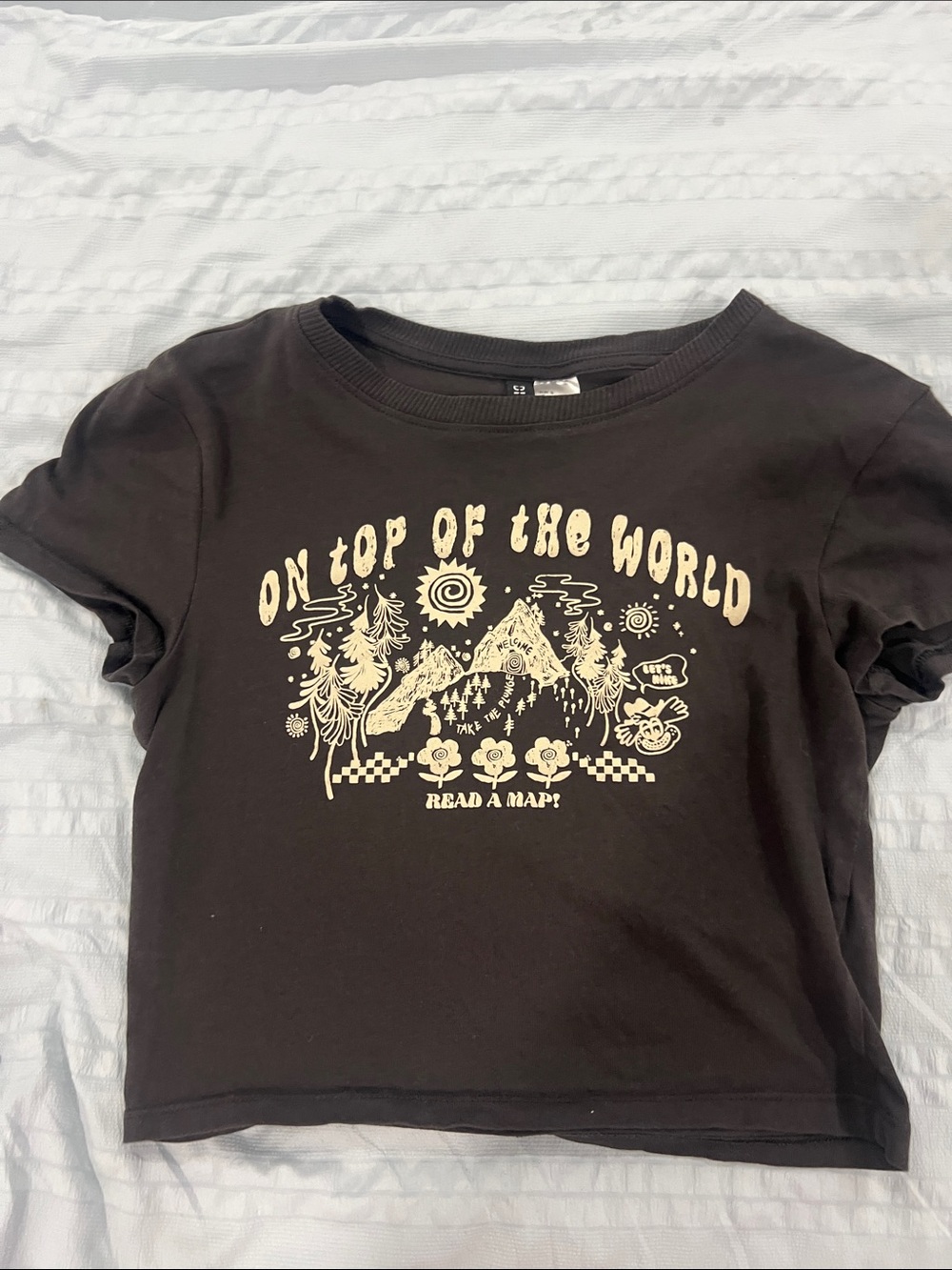H&M Black Crop Tee with Cream Graphic